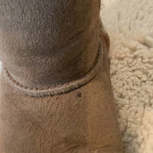 Ugg Kids Classic Mini Boot - Picture 7 of 7